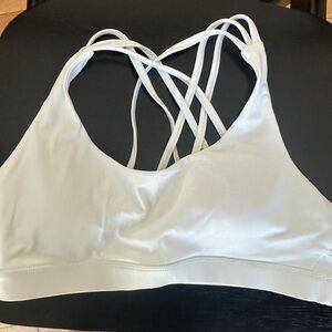 Women’s sports bra